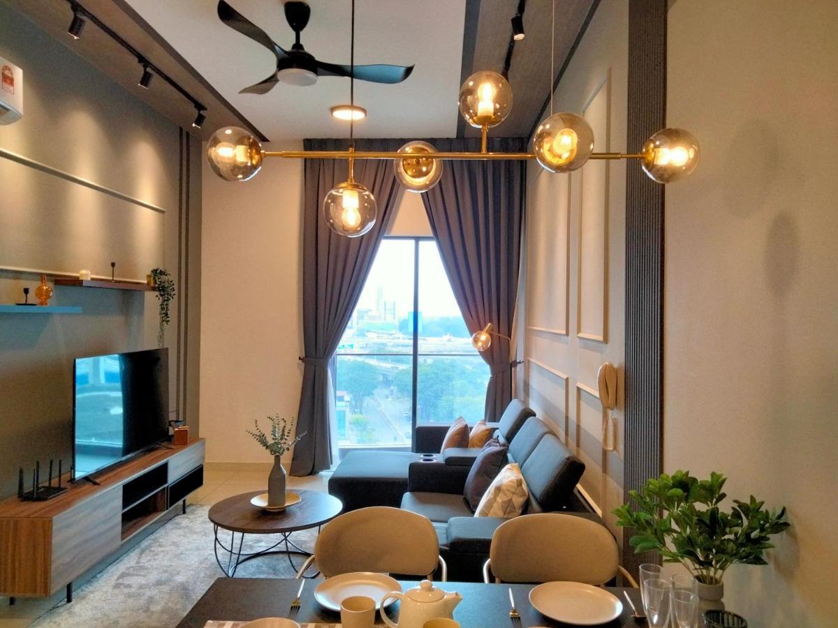 Continew Residence By Homebrickz Kuala Lumpur Esterno foto