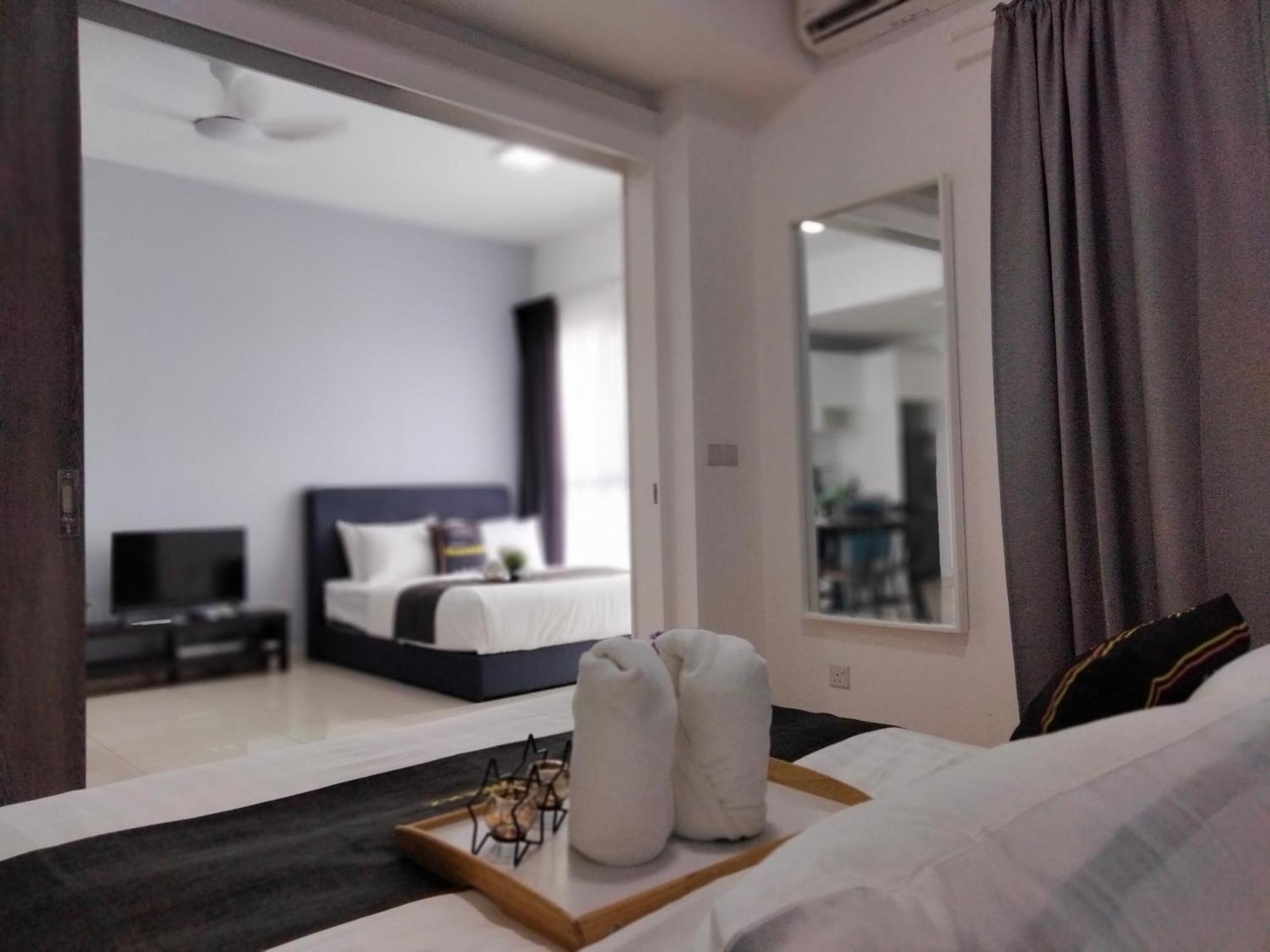 Continew Residence By Homebrickz Kuala Lumpur Esterno foto