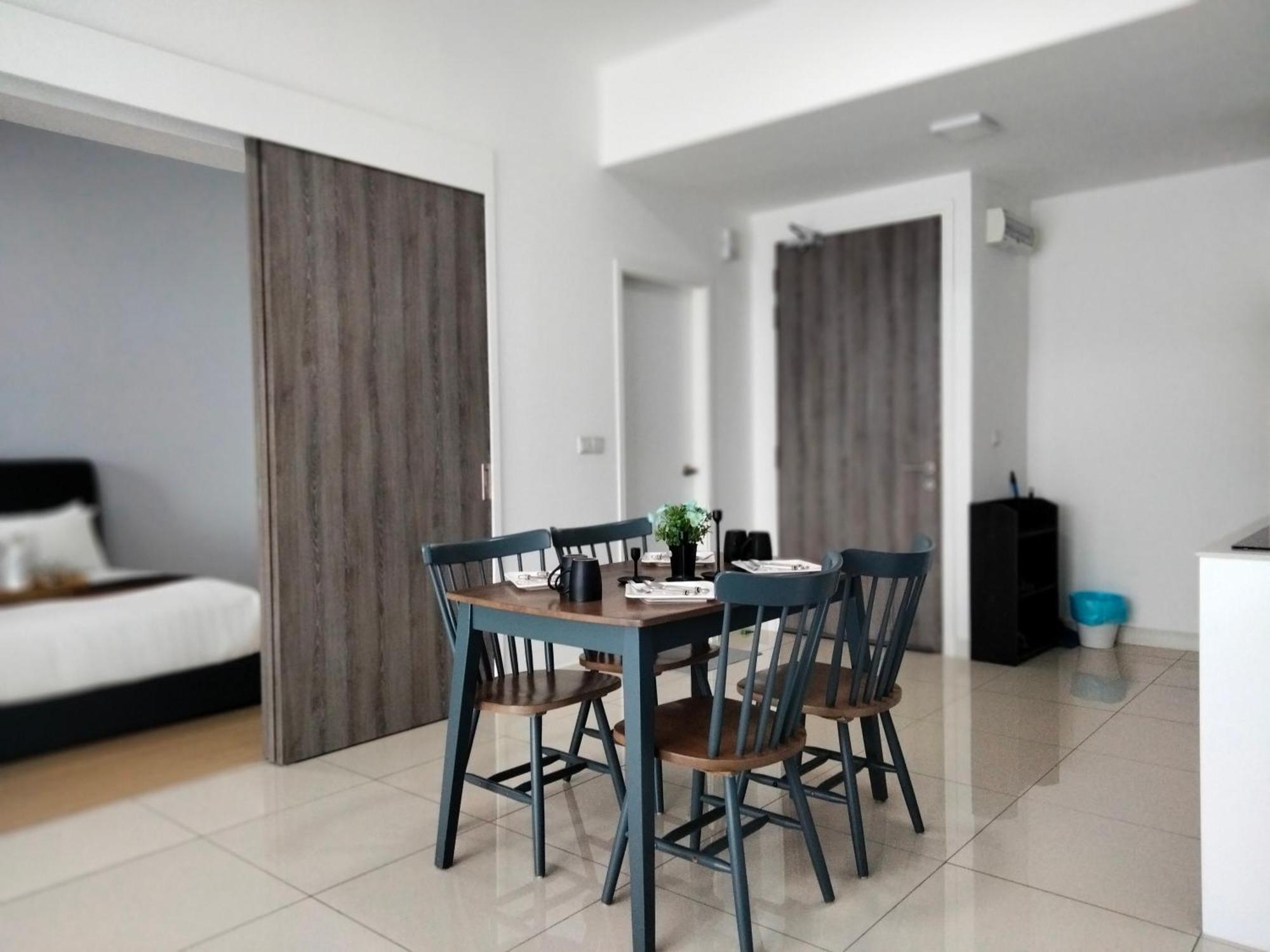 Continew Residence By Homebrickz Kuala Lumpur Esterno foto